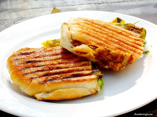 Grilled vada pav 